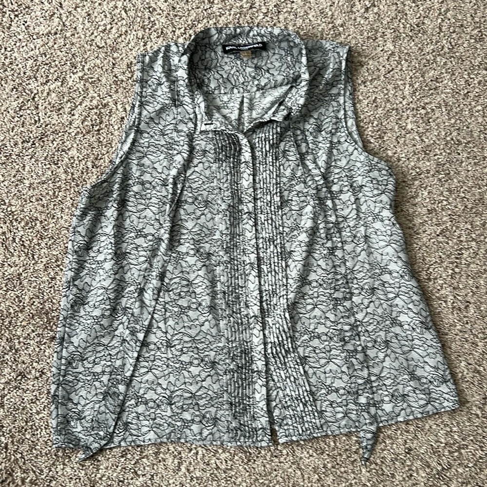 EUC Karl Lagerfield sleeveless lace print work blouse XL